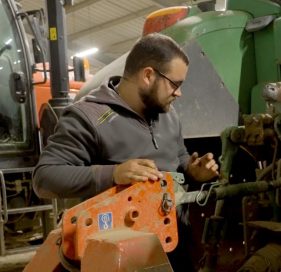 Antoine conducteur engins Cuma